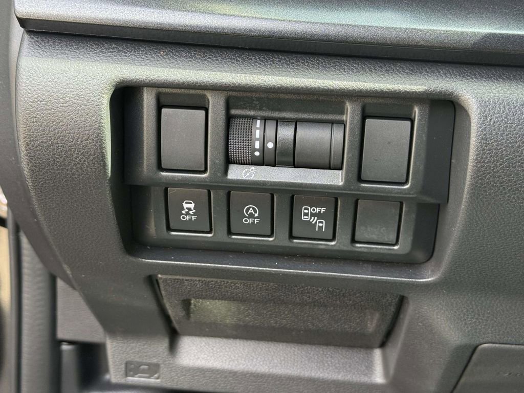 Used 2021 Subaru Crosstrek 2.5i Sport w/ Moonroof Package image 28