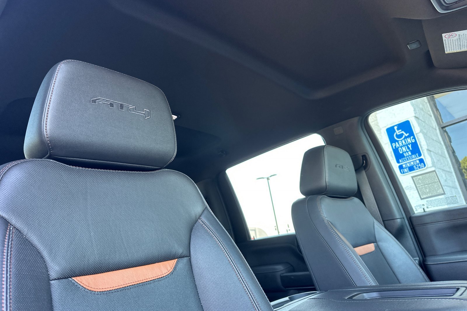 Used 2022 GMC Sierra 2500 AT4 AWD/4WD image 18