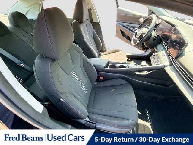 Used 2023 Hyundai Elantra SEL w/ Convenience Package image 29