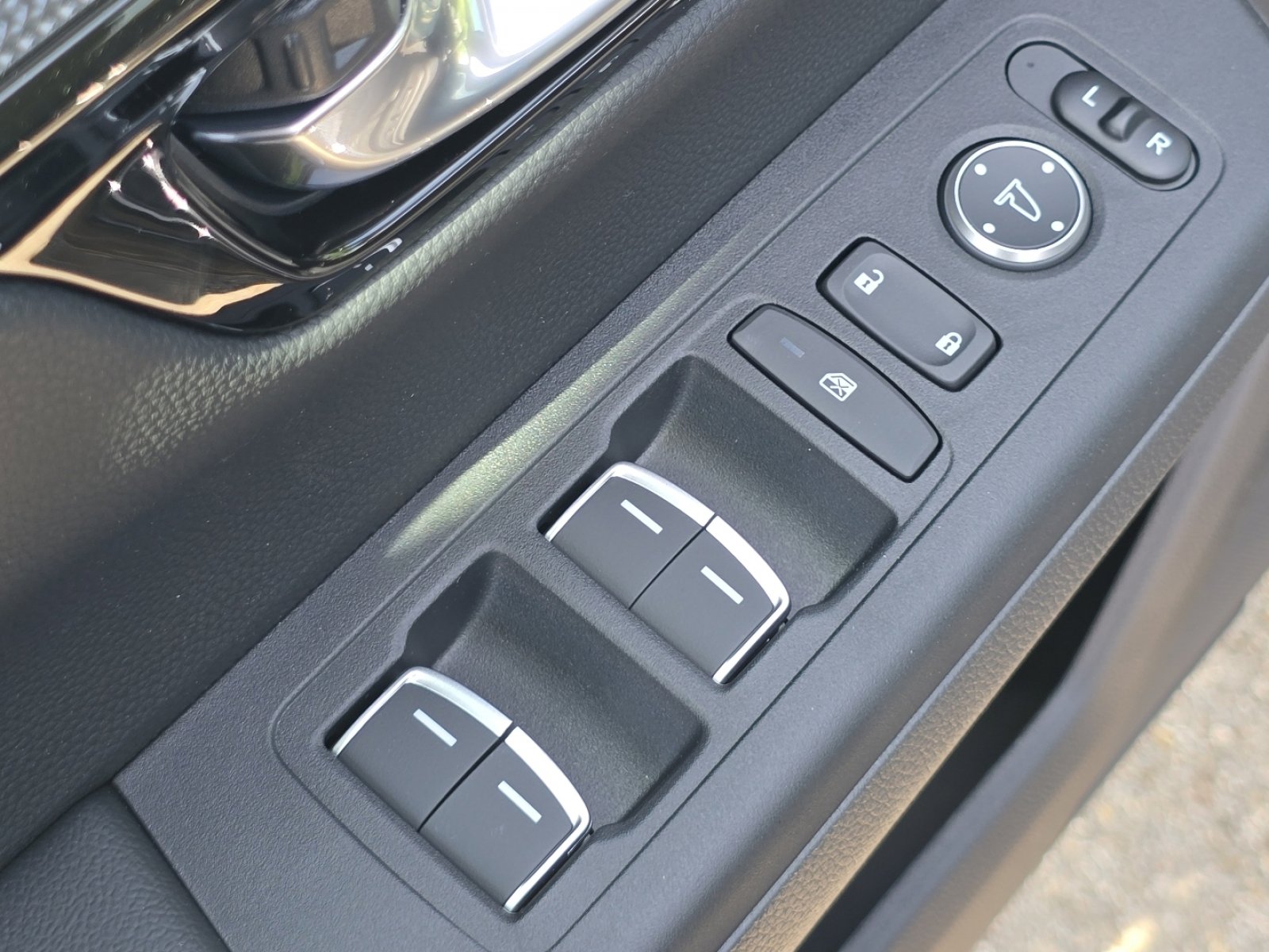 New 2026 Honda CR-V EX-L image 25