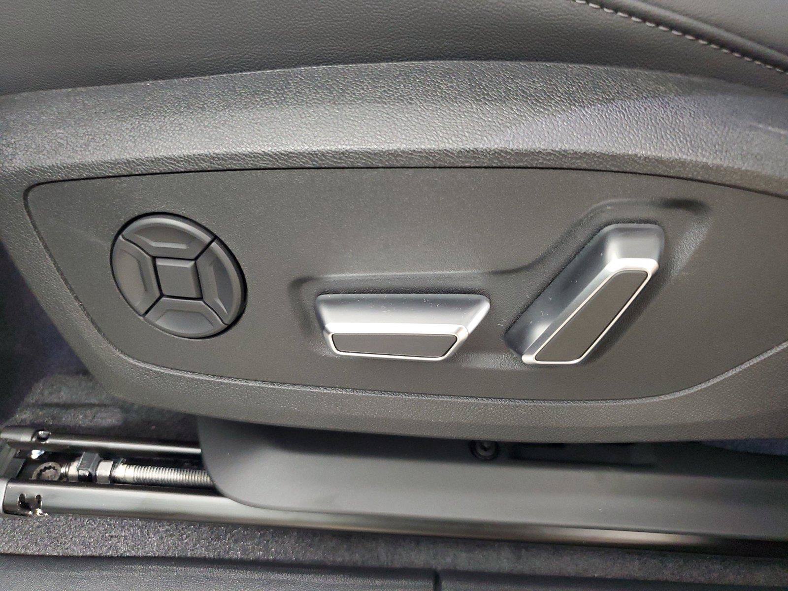 New 2026 Audi Q3 quattro 2.0T AWD/4WD image 23