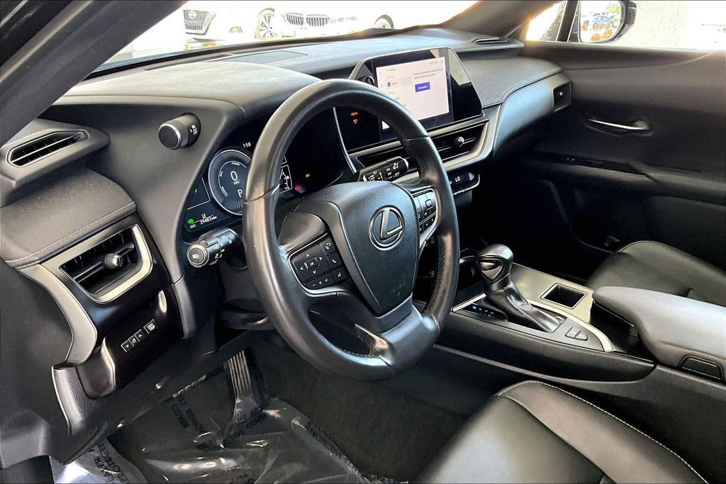Used 2024 Lexus UX 250h FWD image 17