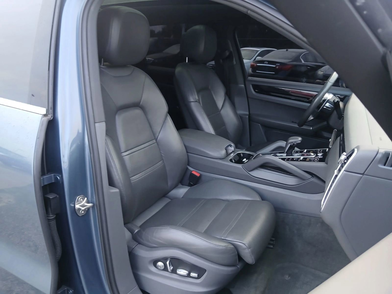 Used 2019 Porsche Cayenne image 20