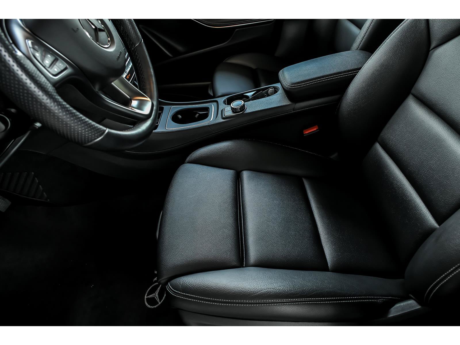 Used 2020 Mercedes-Benz GLA 250 4MATIC image 11
