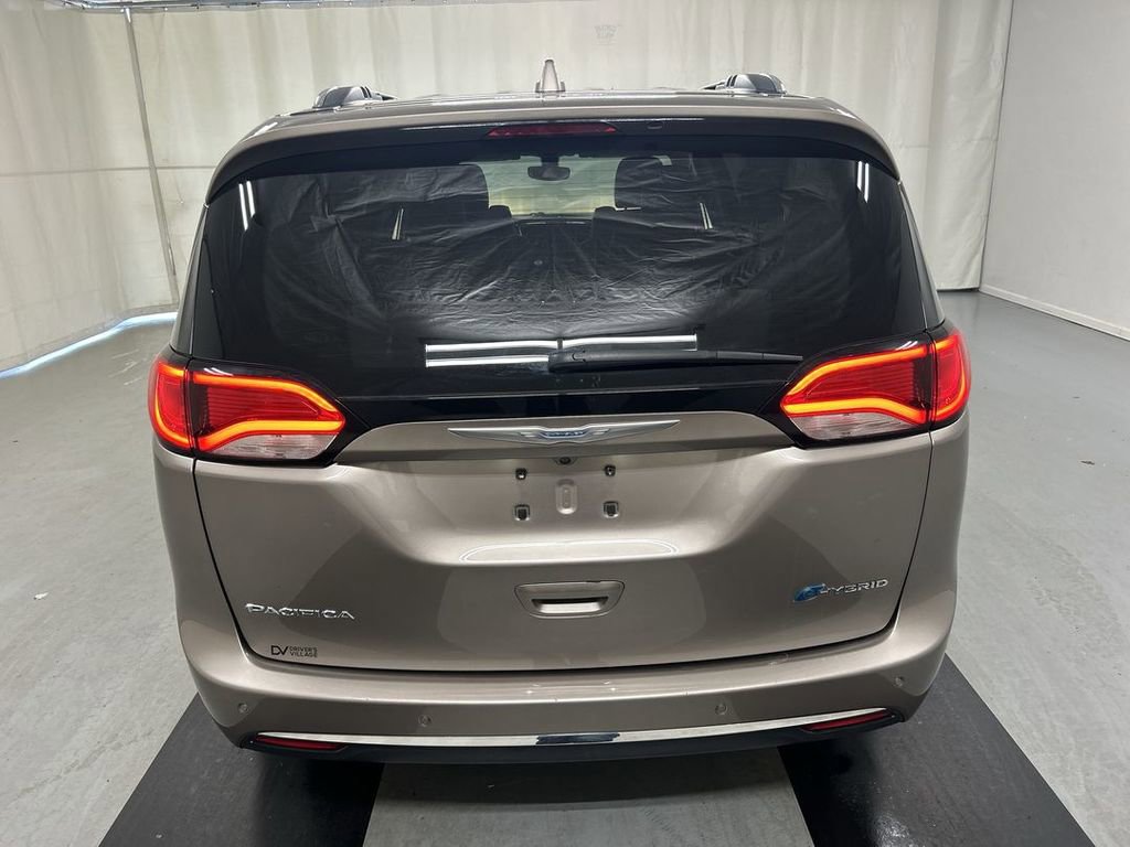 Used 2018 Chrysler Pacifica Limited FWD image 22