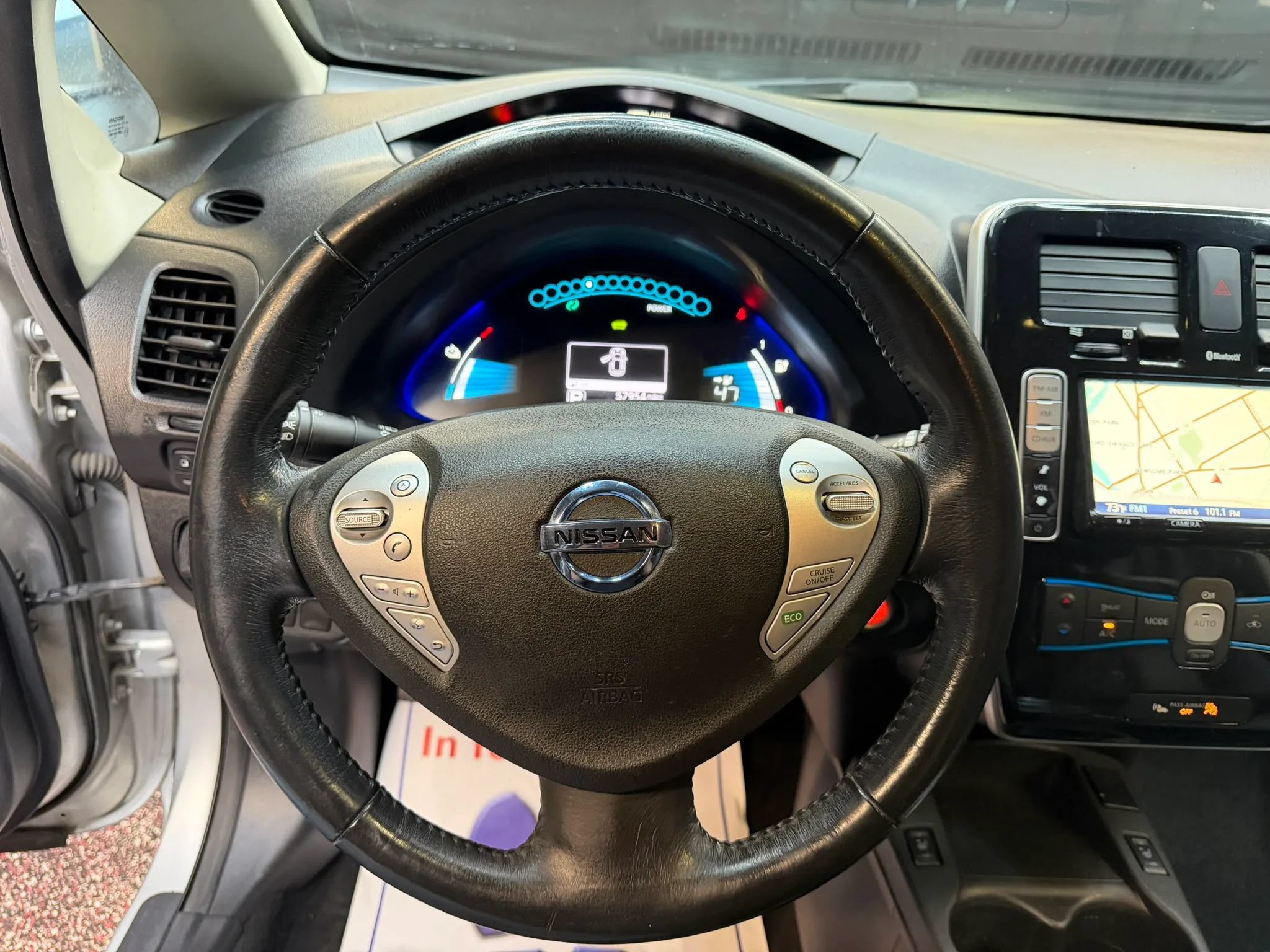 Used 2014 Nissan Leaf SL w/ Premium Package FWD image 15