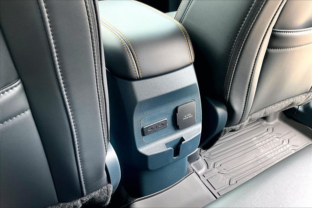 New 2026 Ford Maverick Tremor AWD/4WD image 18