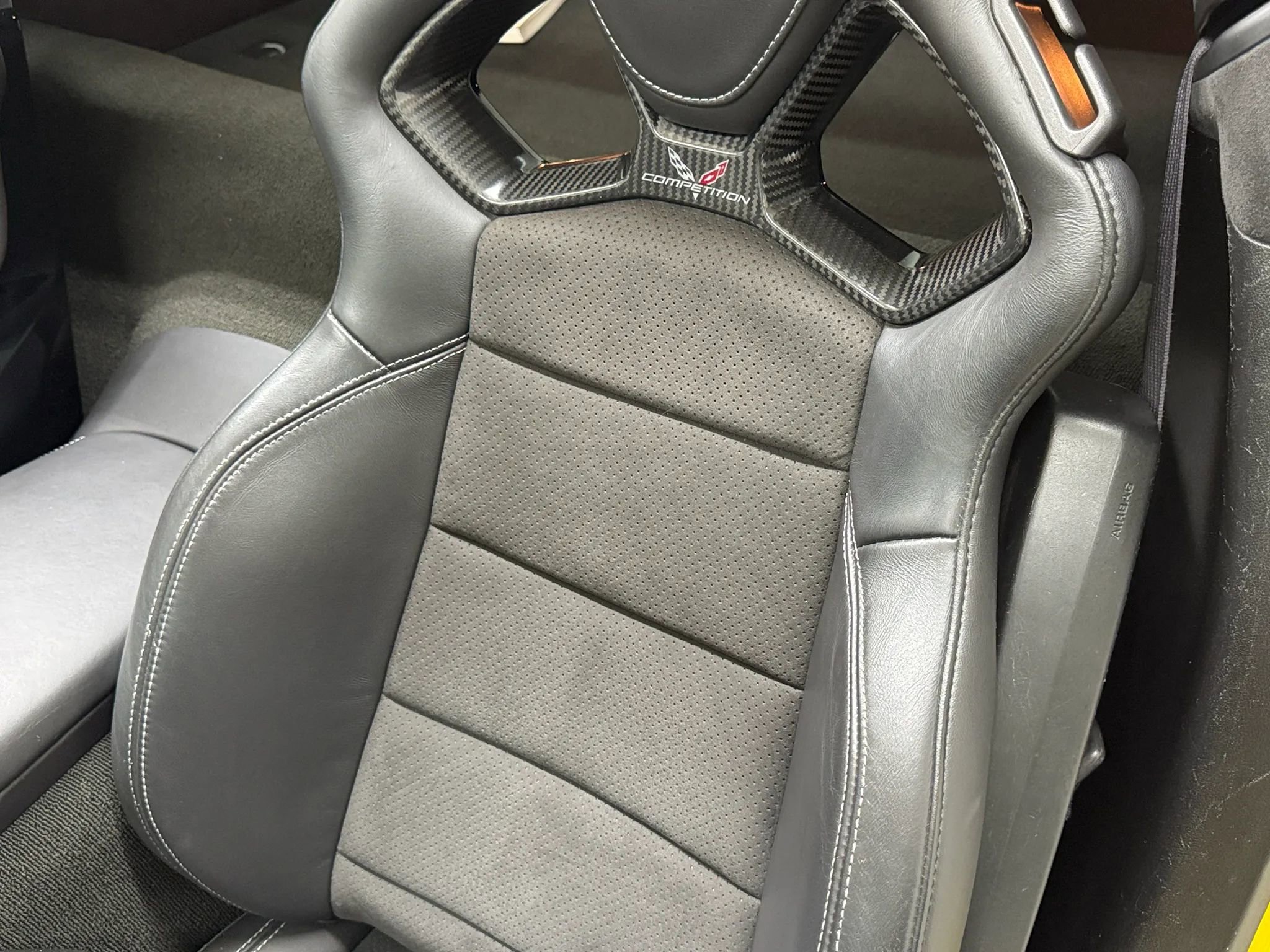 Used 2016 Chevrolet Corvette Stingray Coupe w/ 3LT Preferred Equipment Group RWD image 27