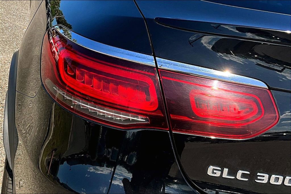 Used 2020 Mercedes-Benz GLC 300 4MATIC Coupe image 22