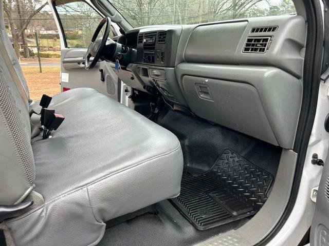 Used 2004 Ford F350 XL image 30