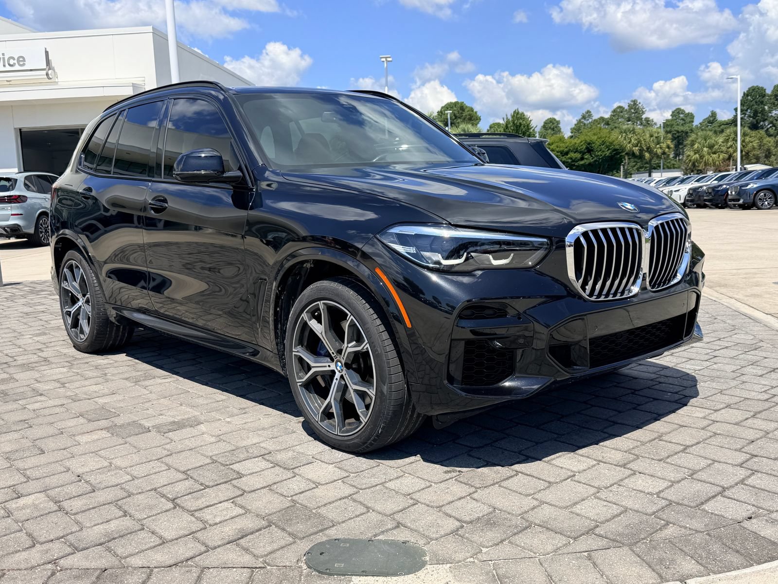 Used 2023 BMW X5 xDrive40i w/ M Sport Package AWD/4WD image 6