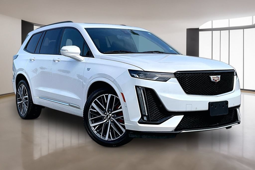 Certified 2024 Cadillac XT6 Sport w/ Technology Package AWD/4WD image 11