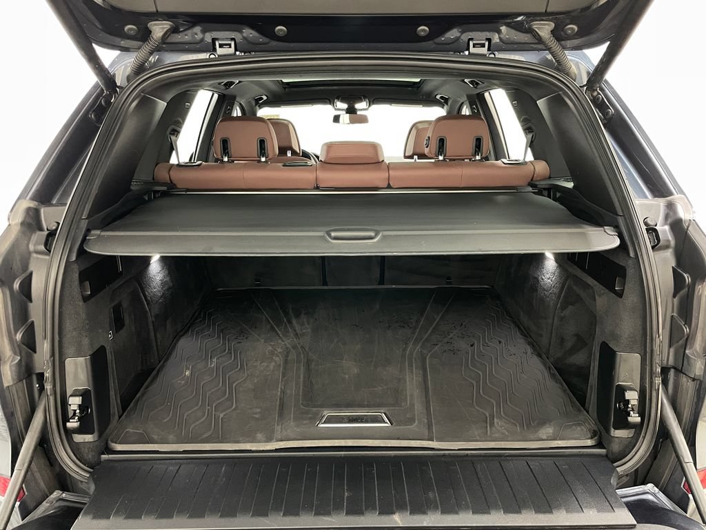 Used 2022 BMW X5 xDrive40i w/ M Sport Package AWD/4WD image 43