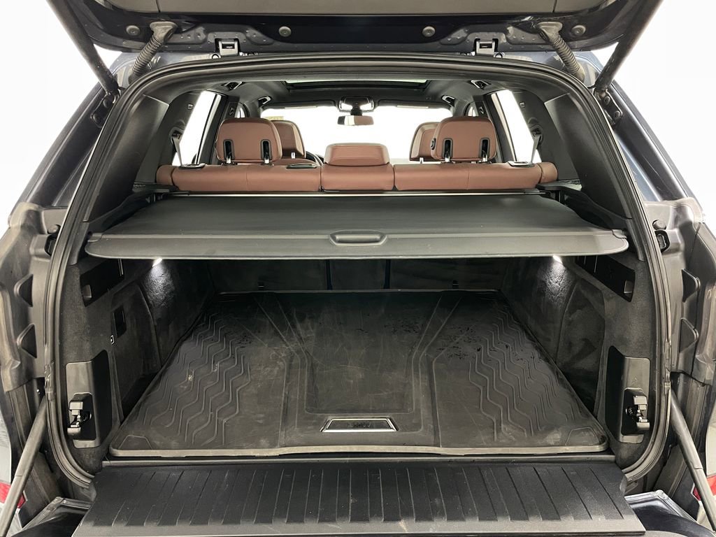 Used 2022 BMW X5 xDrive40i w/ M Sport Package image 43