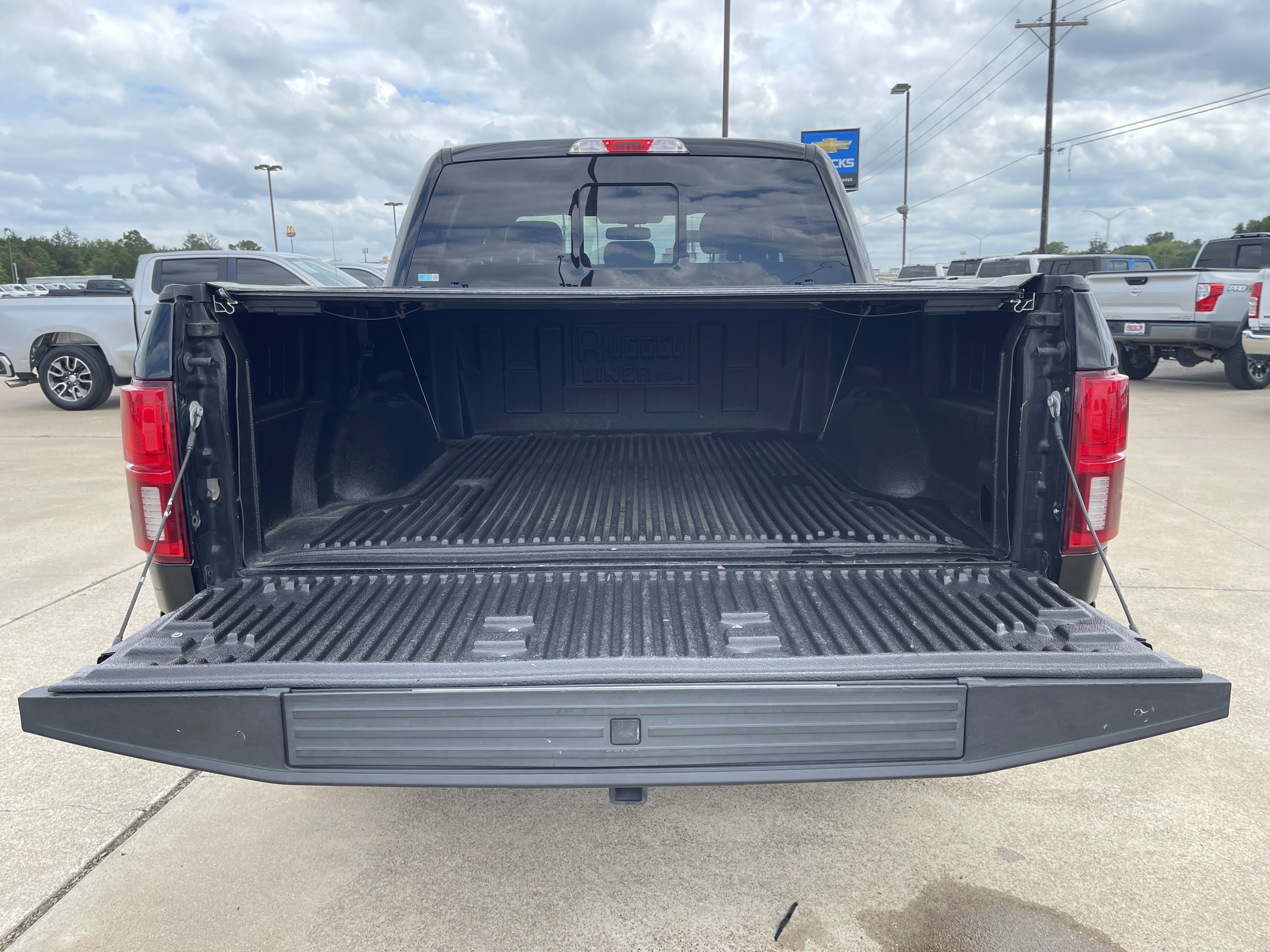 Used 2019 Ford F150 Lariat RWD image 13
