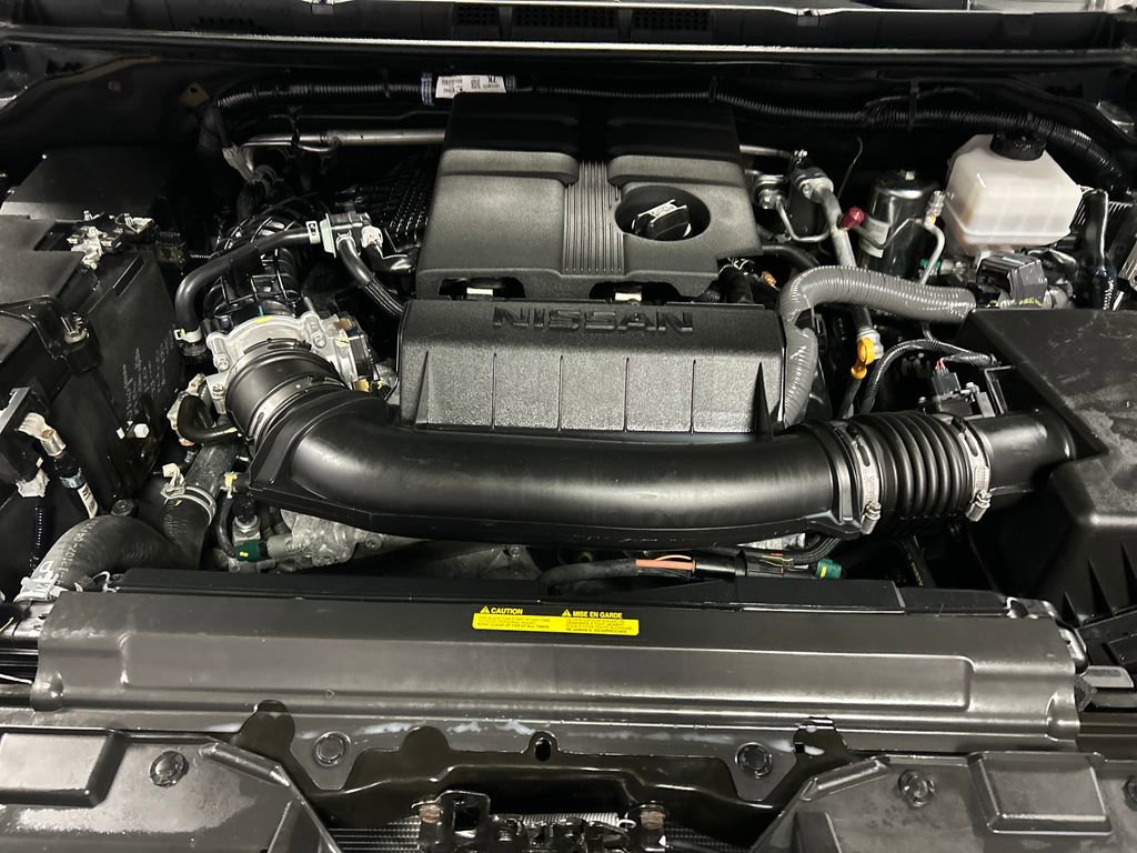 Used 2025 Nissan Frontier PRO-4X AWD/4WD image 25