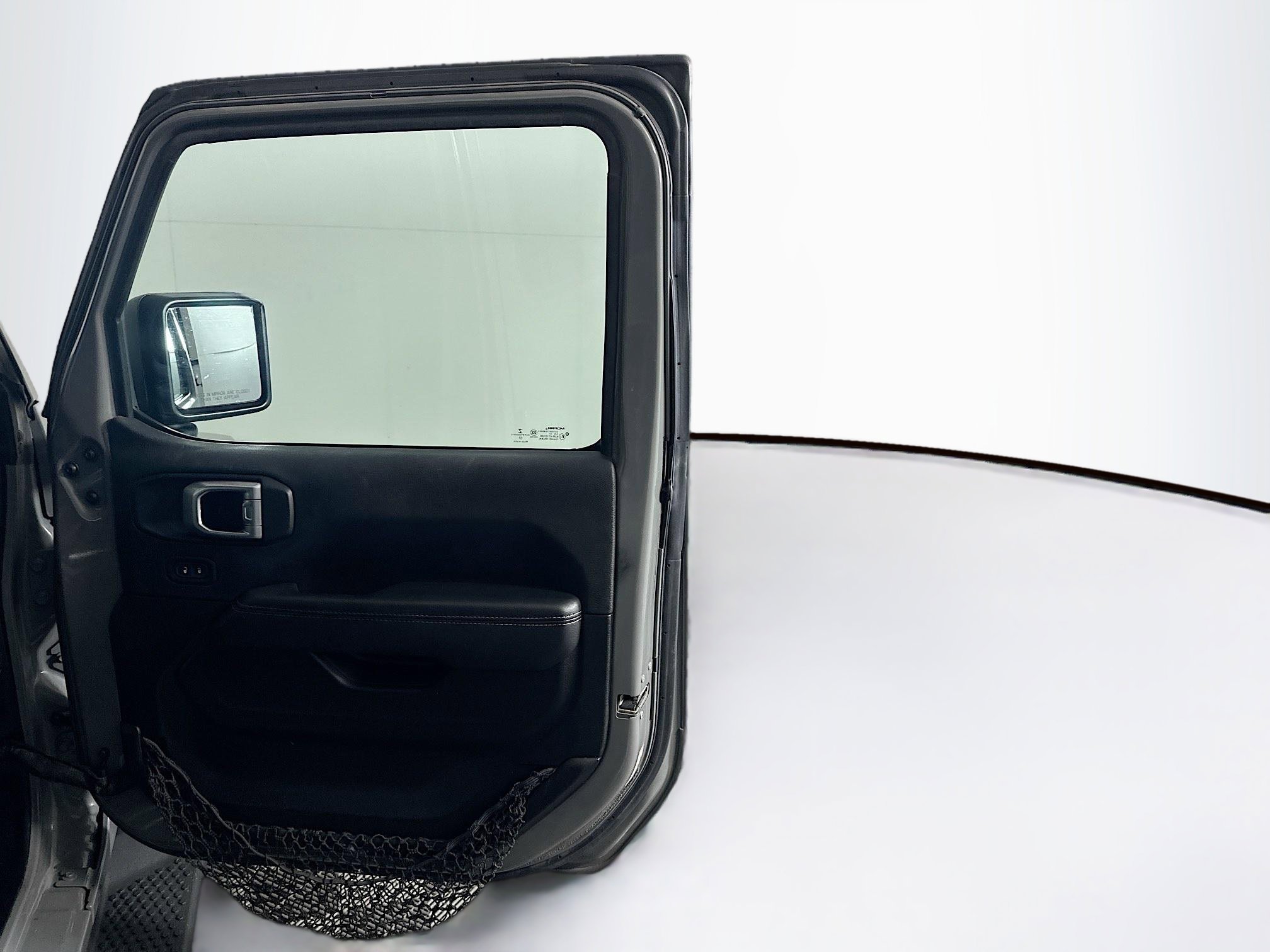 Used 2022 Jeep Wrangler Sahara w/ Cold Weather Group image 33