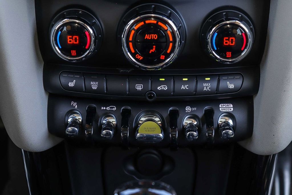 Used 2024 MINI Cooper SE image 17