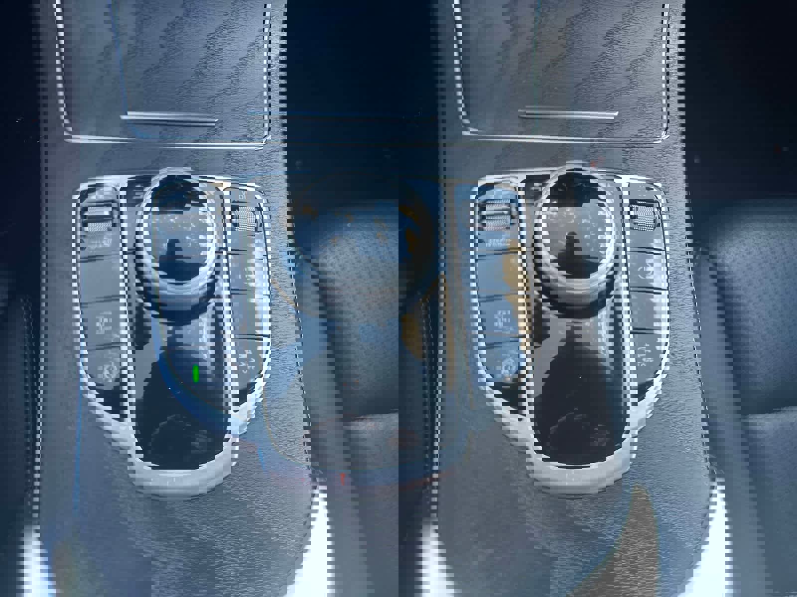 Used 2019 Mercedes-Benz GLC 300 4MATIC image 23