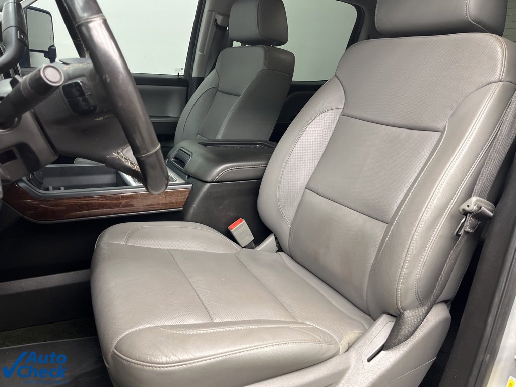 Used 2017 GMC Sierra 2500 SLT w/ Duramax Plus Package image 19