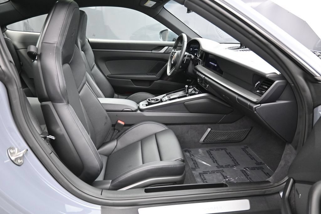 Certified 2024 Porsche 911 Carrera RWD image 29