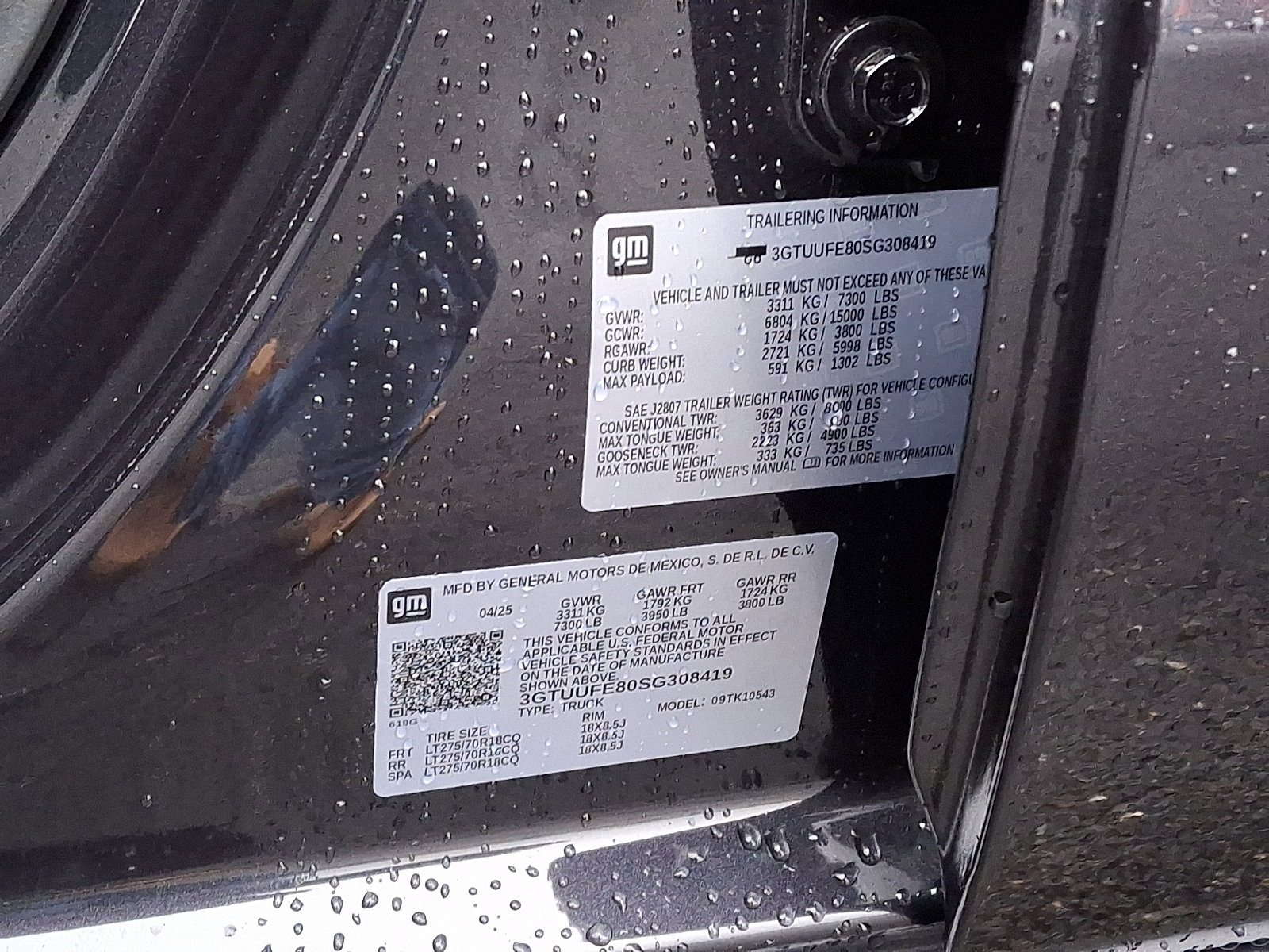 Used 2025 GMC Sierra 1500 AT4X image 27