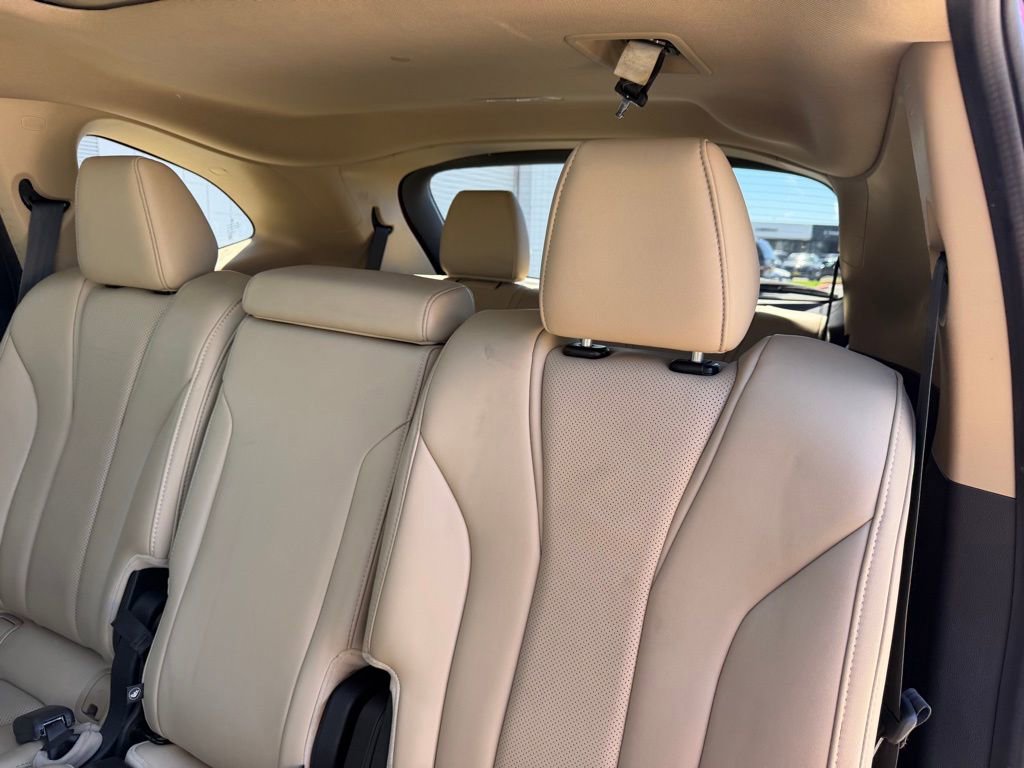 Used 2022 Acura MDX FWD w/ Technology Package image 18