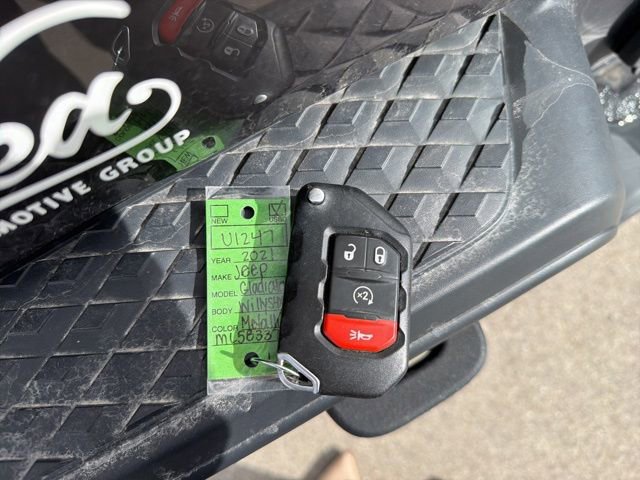 Used 2021 Jeep Gladiator Willys image 13