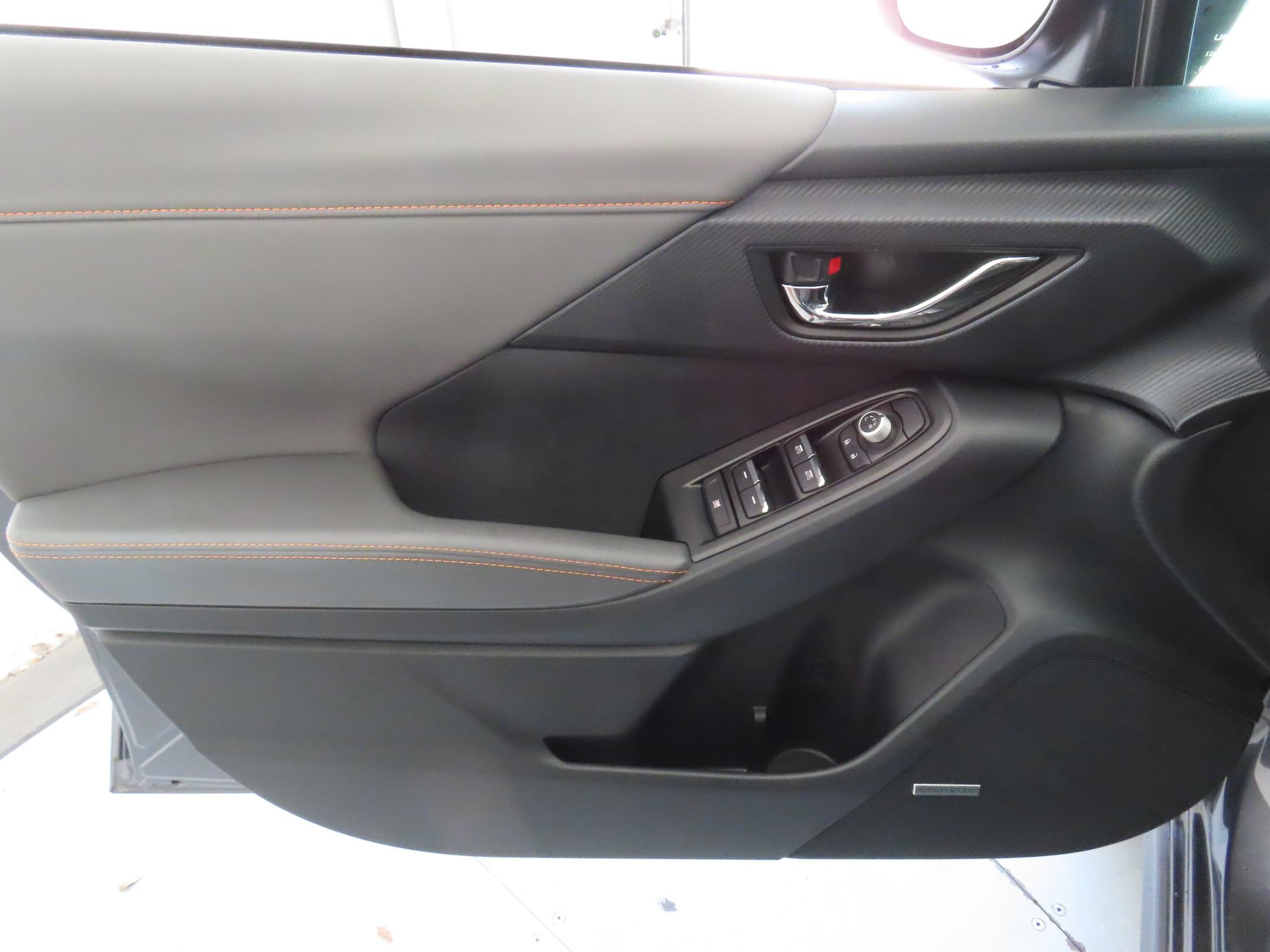 Used 2025 Subaru Crosstrek 2.5i Limited w/ Crosstrek Mirror Package AWD/4WD image 10