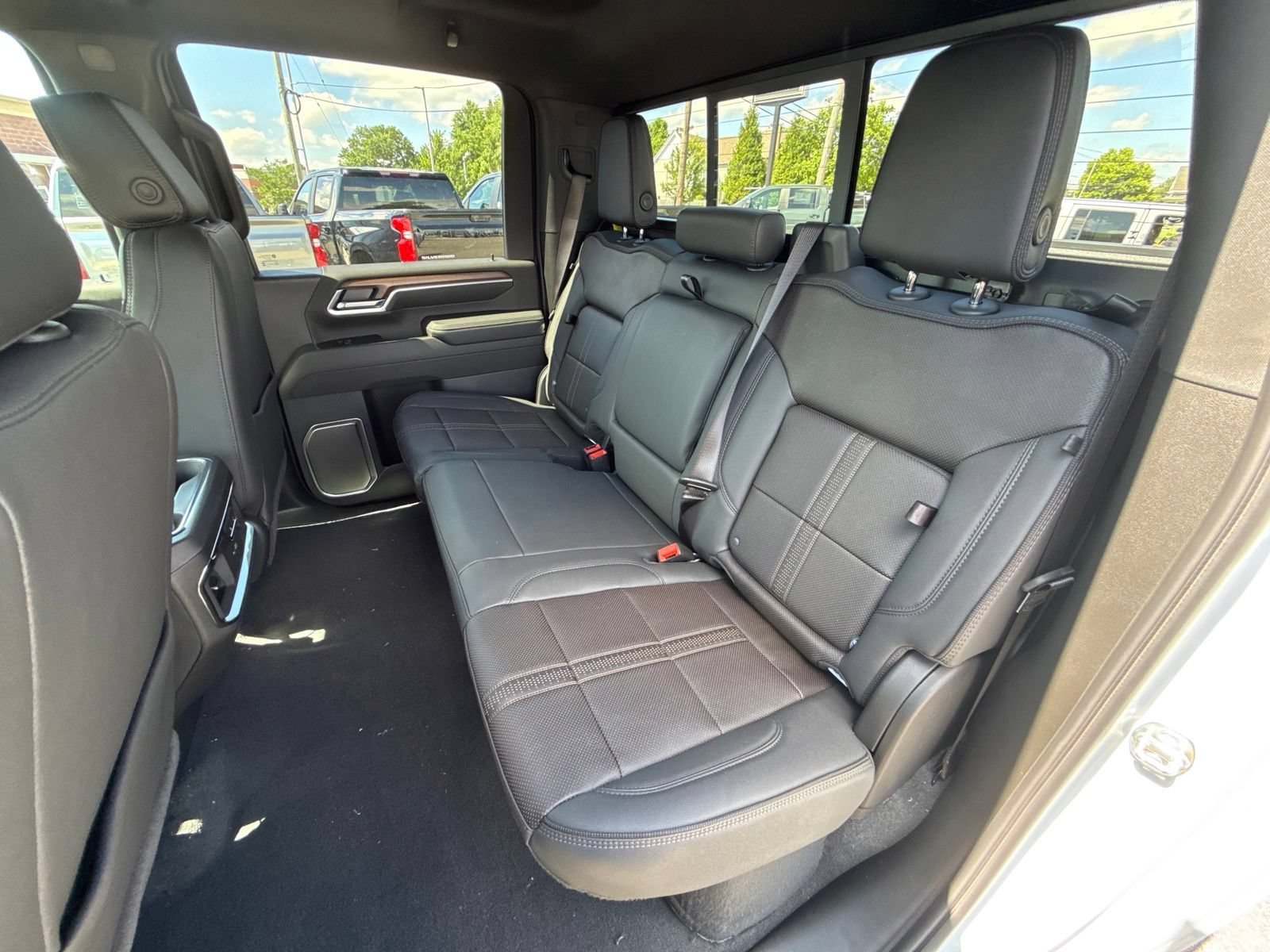 New 2026 Chevrolet Silverado 3500 High Country w/ High Country Premium Package AWD/4WD image 11