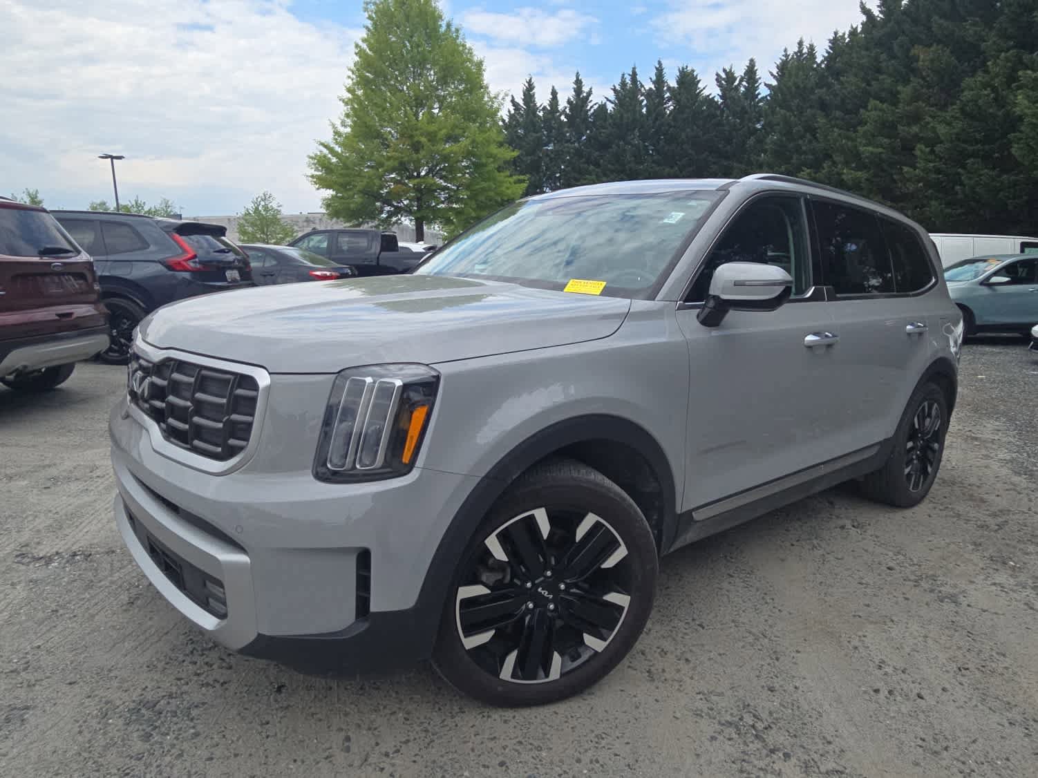 Used 2023 Kia Telluride SX AWD/4WD image 2