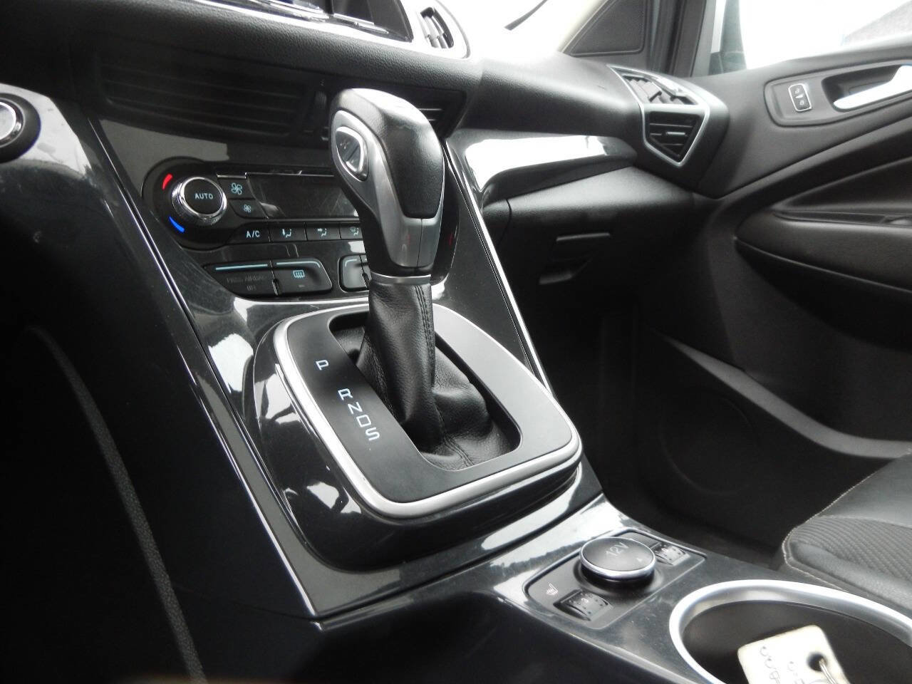 Used 2013 Ford Escape Titanium w/ Parking Technology Pkg image 41