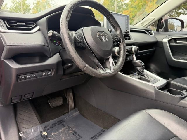 Used 2019 Toyota RAV4 XLE Premium w/ Advanced Technology Package image 18