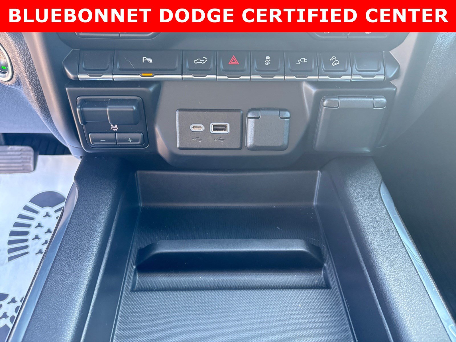 Used 2022 Chevrolet Silverado 1500 LT Trail Boss w/ LT Trail Boss Premium Package AWD/4WD image 19