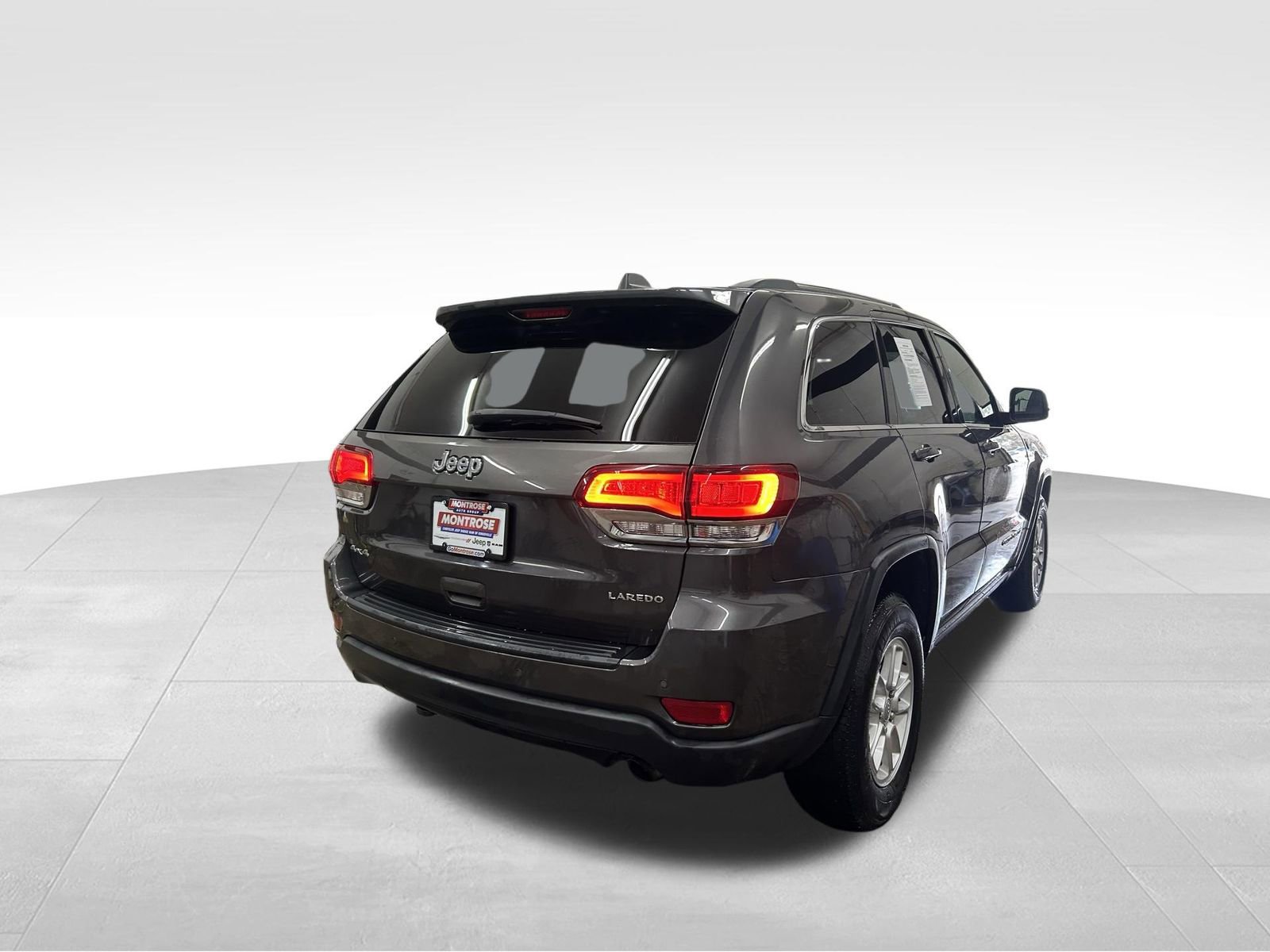 Used 2020 Jeep Grand Cherokee Laredo image 6