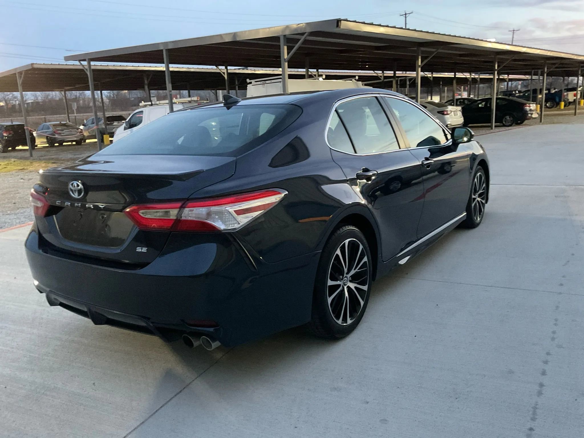 Used 2019 Toyota Camry SE image 10