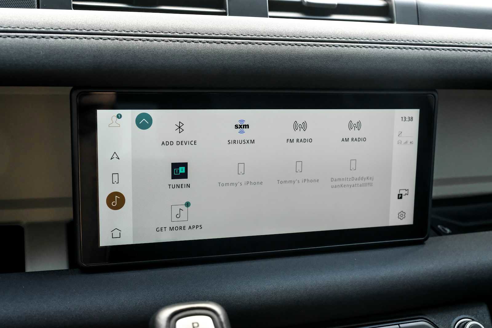 Used 2022 Land Rover Defender 90 image 28