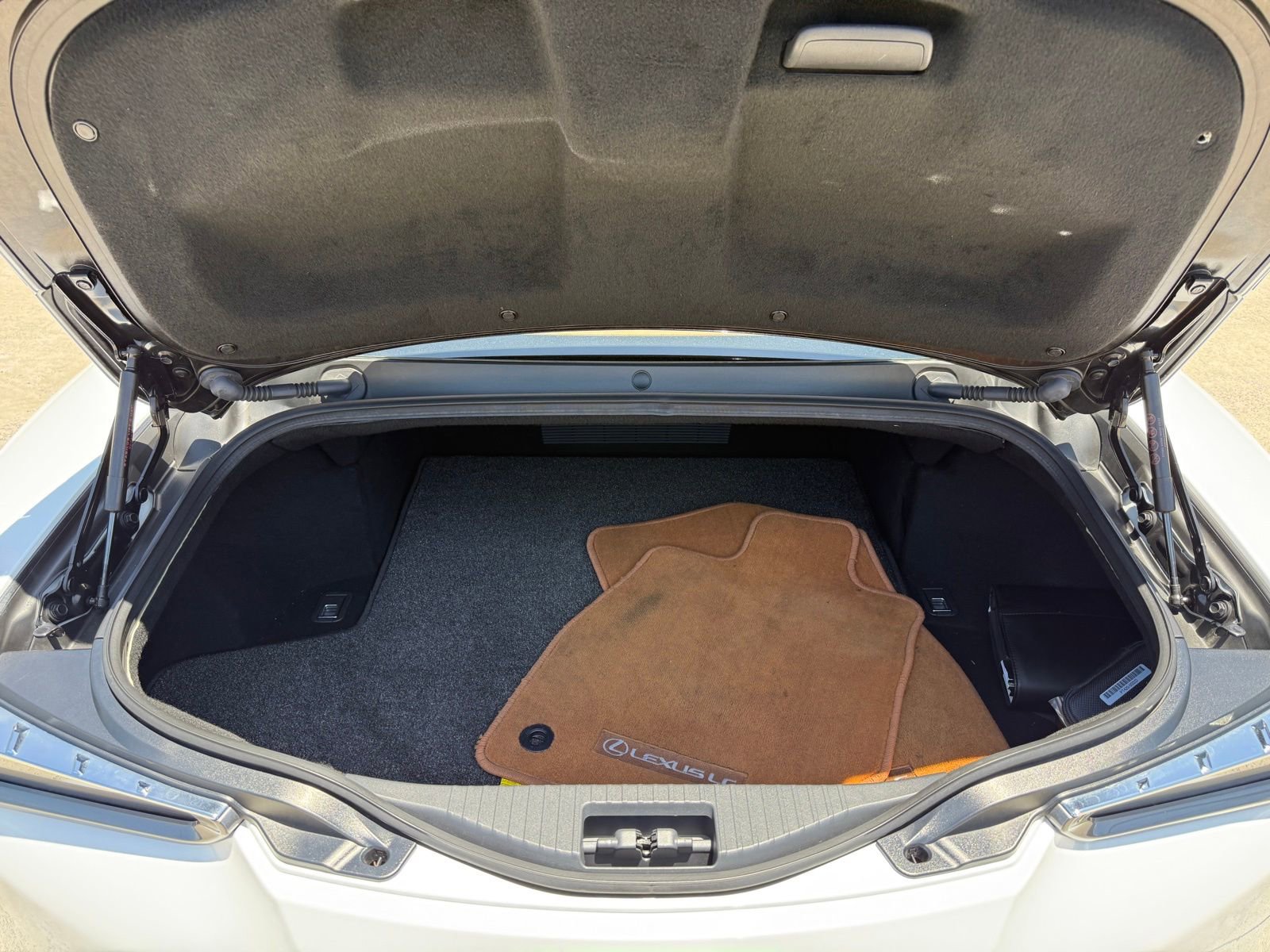 Used 2023 Lexus LC 500 Coupe w/ Dynamic Handling Package RWD image 21
