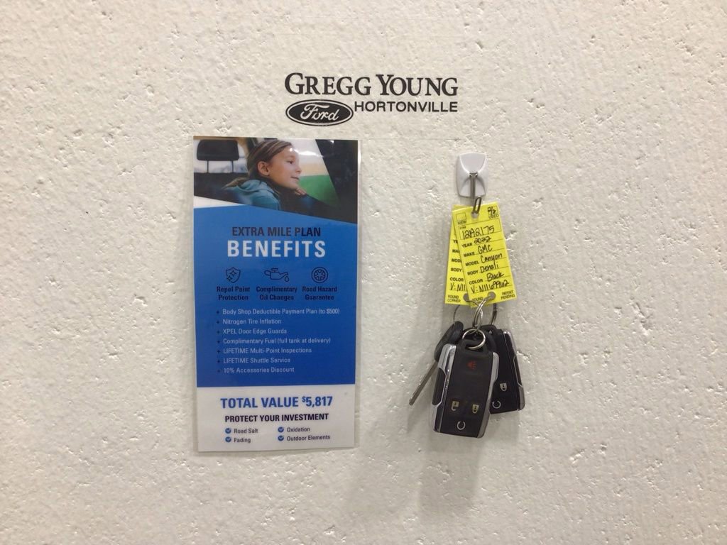 Used 2022 GMC Canyon Denali image 35