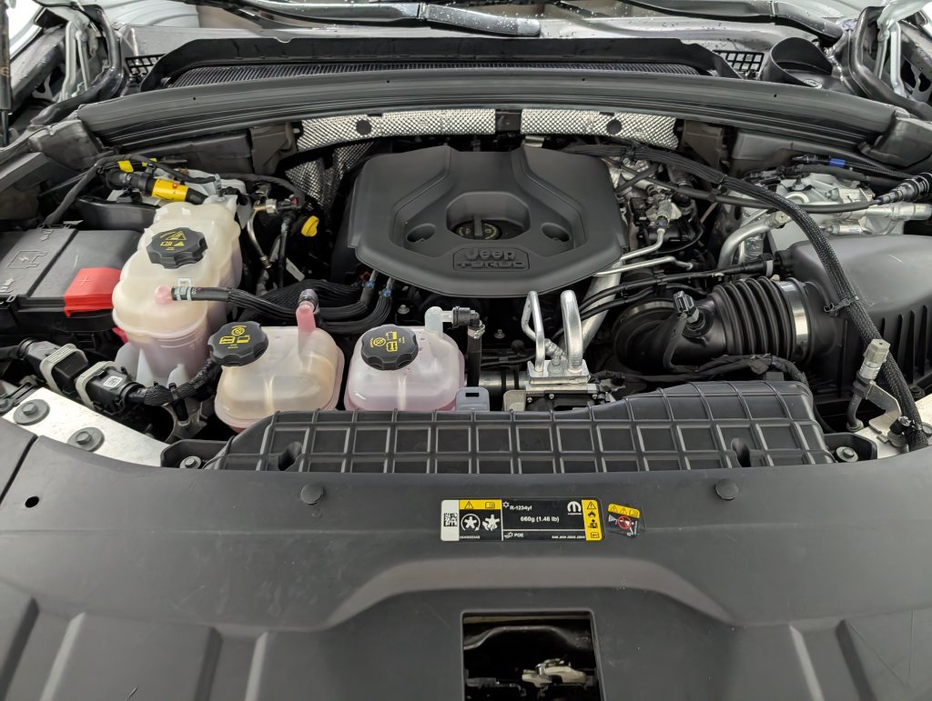 Used 2022 Jeep Grand Cherokee Summit AWD/4WD image 31
