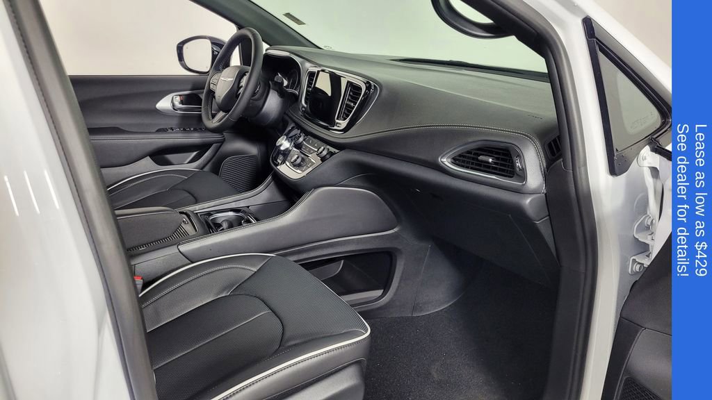 New 2026 Chrysler Pacifica Limited w/ S Appearance Package image 40
