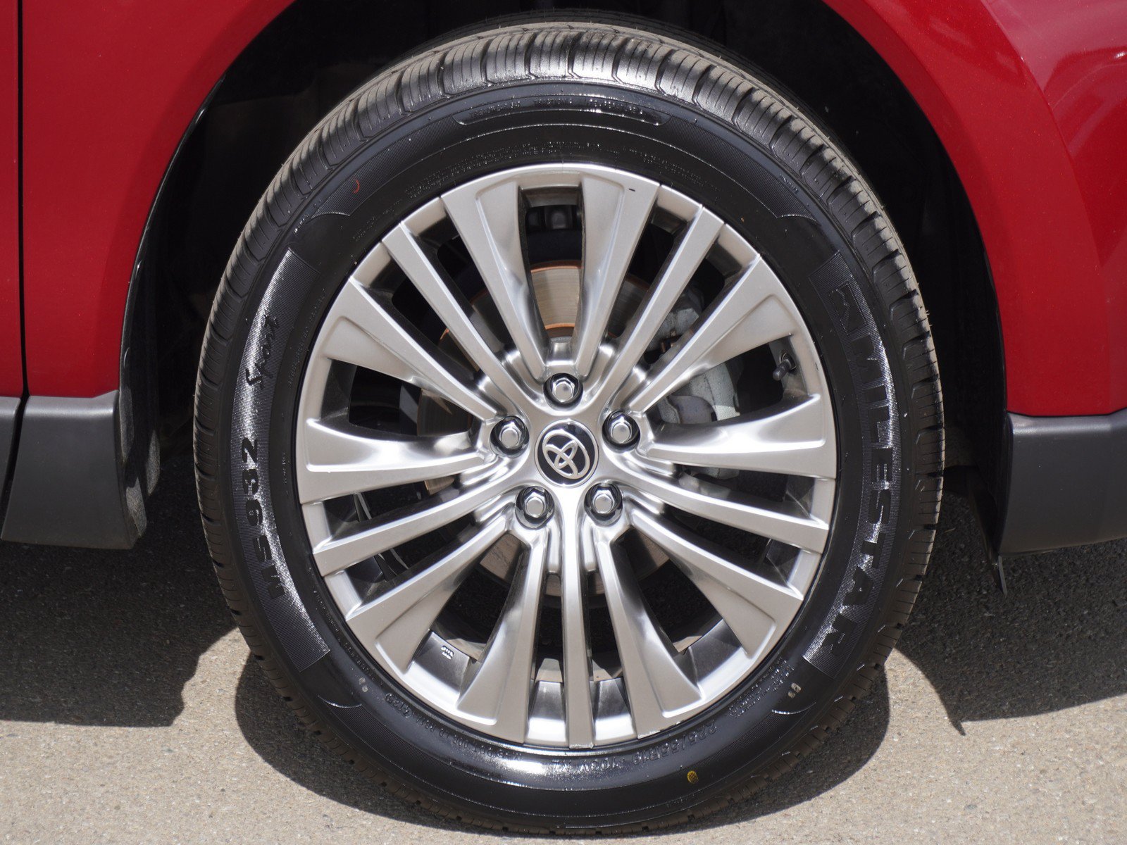 Used 2021 Toyota Venza XLE AWD/4WD image 5