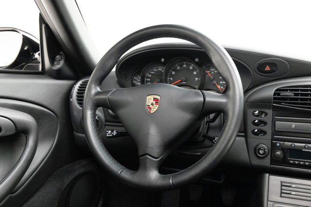 Used 2001 Porsche 911 Carrera image 12