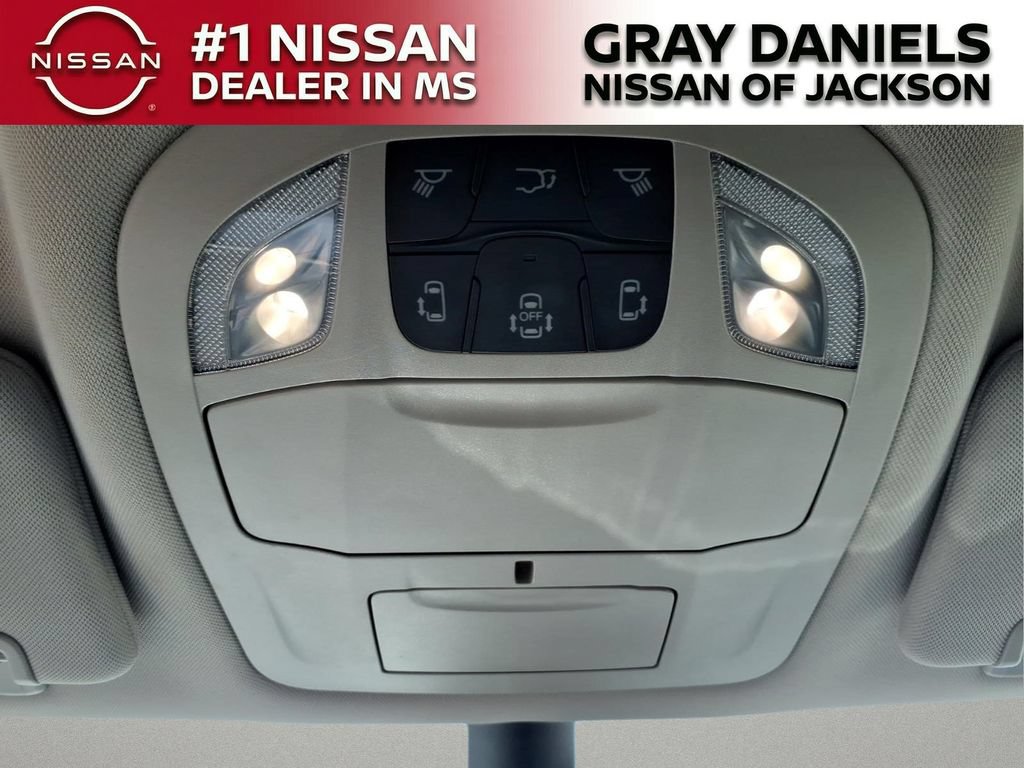 Used 2024 Chrysler Pacifica Touring-L FWD image 21