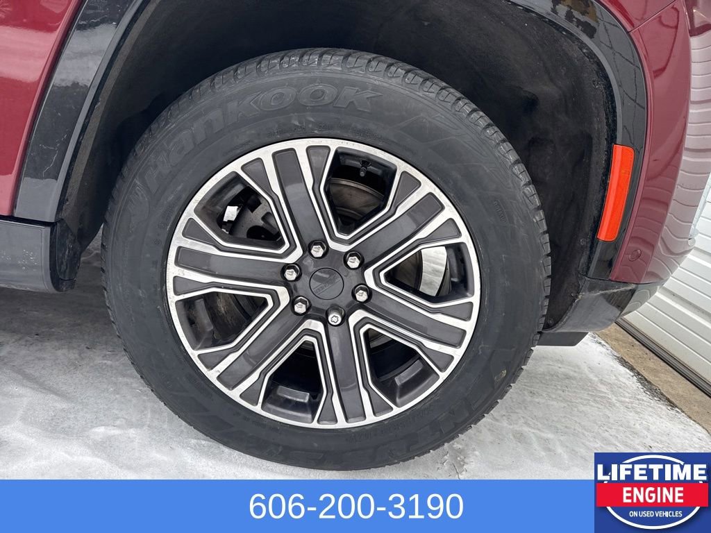 Used 2024 Jeep Wagoneer 4WD w/ Premium Group I image 6