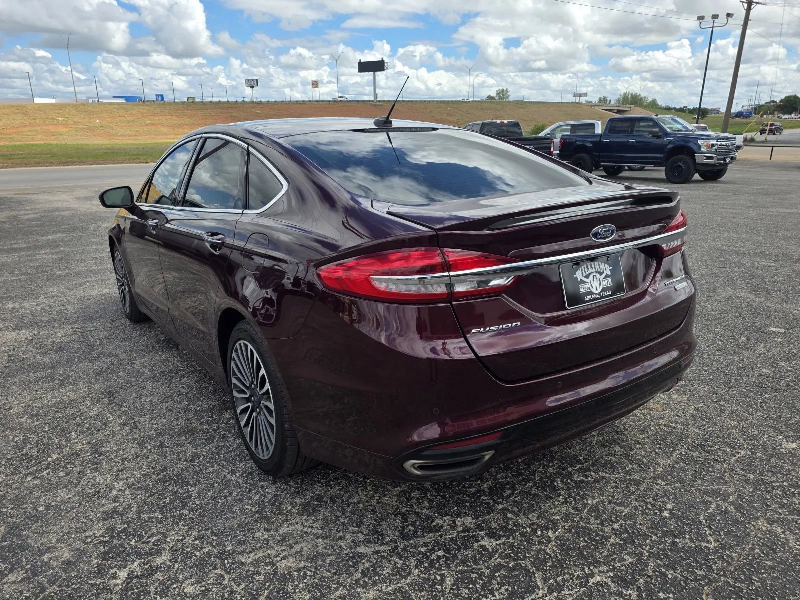 Used 2018 Ford Fusion Titanium FWD image 5