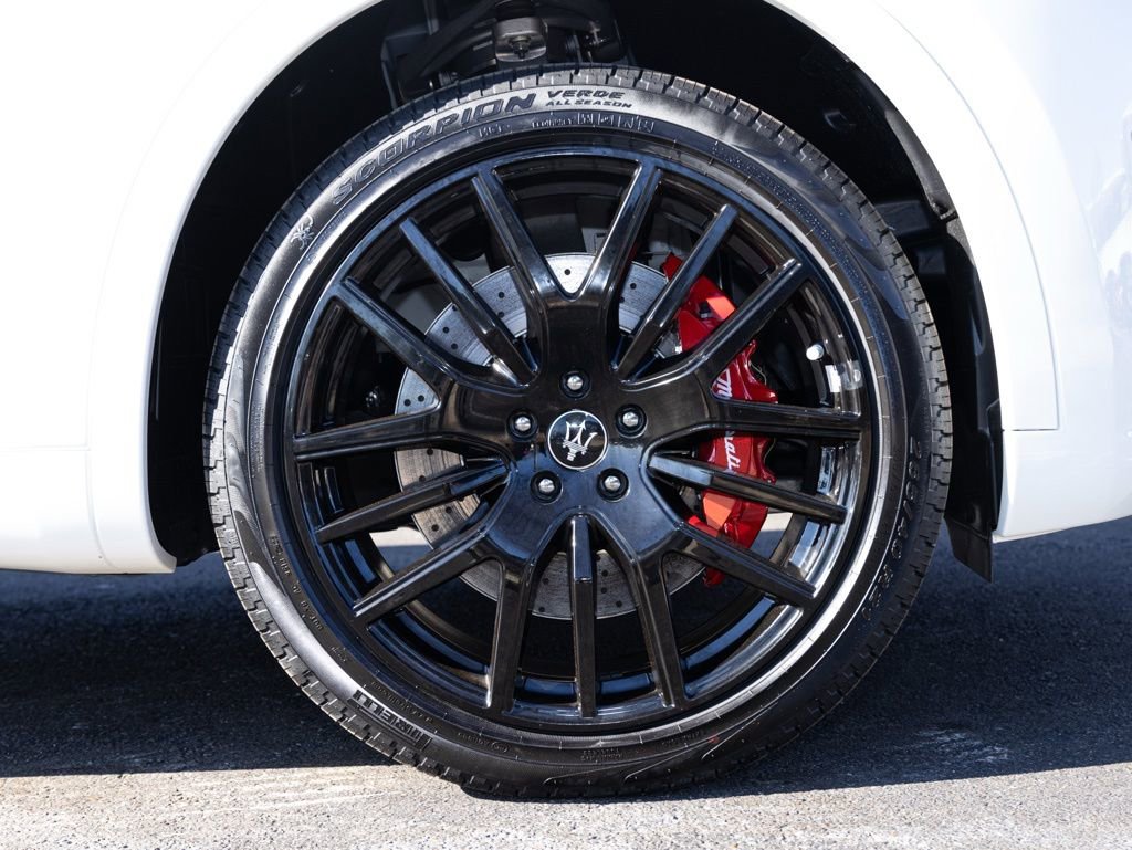 Used 2024 Maserati Levante Modena Ultima image 43
