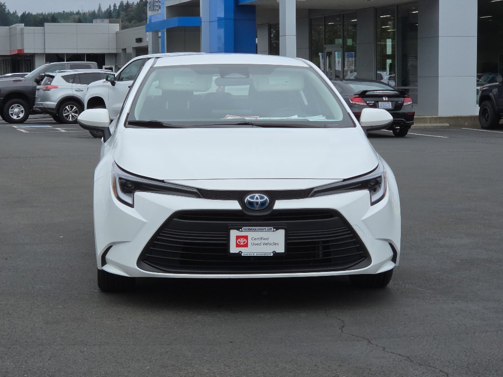 Certified 2025 Toyota Corolla LE w/ LE Premium Package AWD/4WD image 3