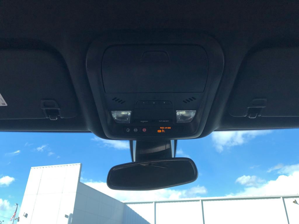 Used 2023 Chevrolet Blazer Premier image 27