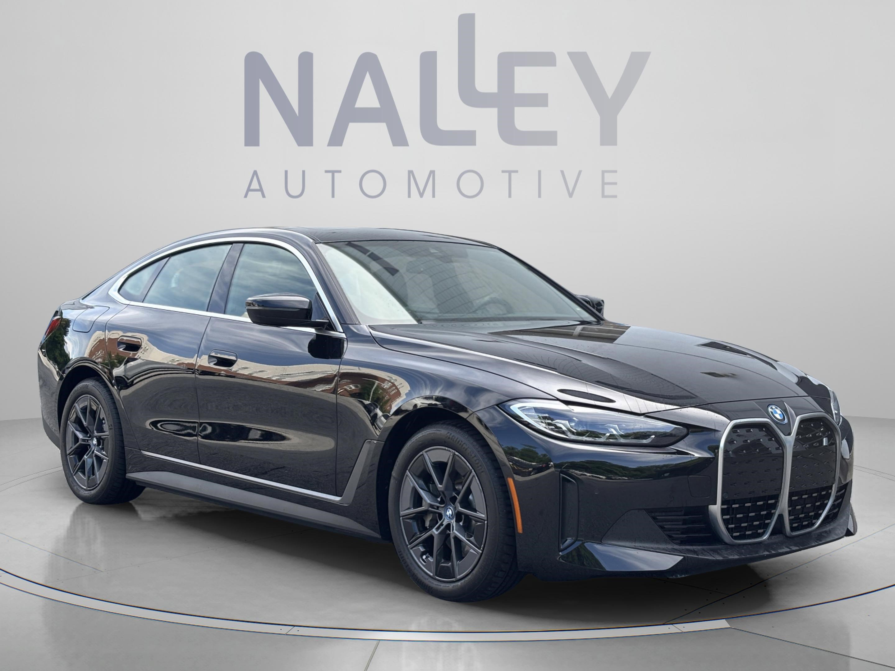 Used 2023 BMW i4 eDrive35 w/ Premium Package RWD image 8
